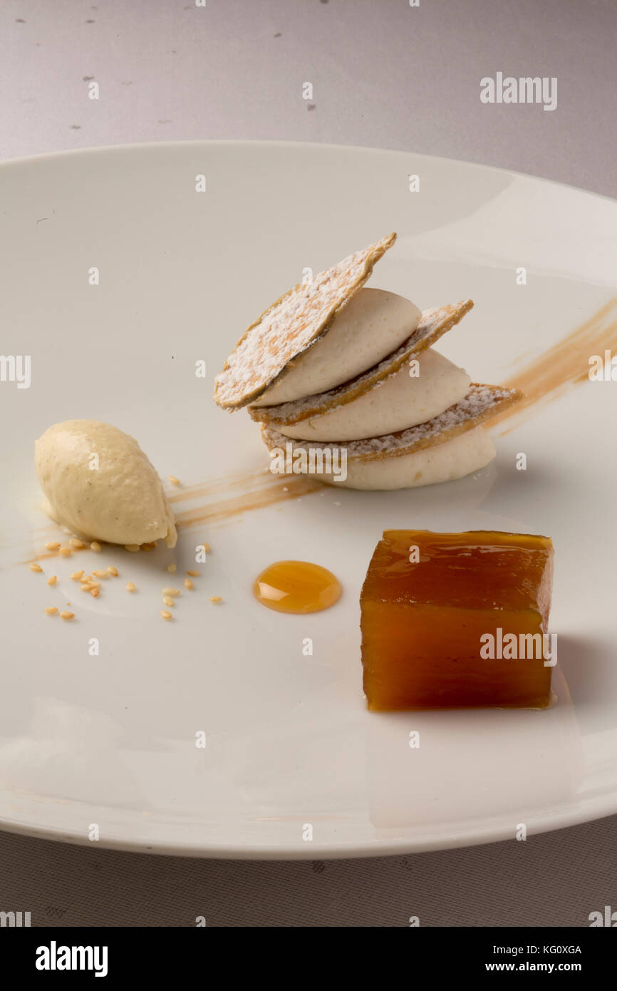 Le restaurant "ue Mesure' au Mandarin Oriental à Paris. Cook : Thierry Marx Banque D'Images