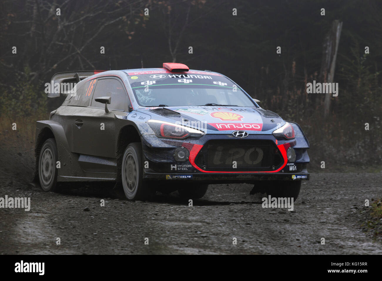 28/10/17 Dyfi, Snowdonia, pays de Galles. Course de voiture de rallye à Dyfi la 8e étape du rallye de la dayensure wales 2017 Banque D'Images
