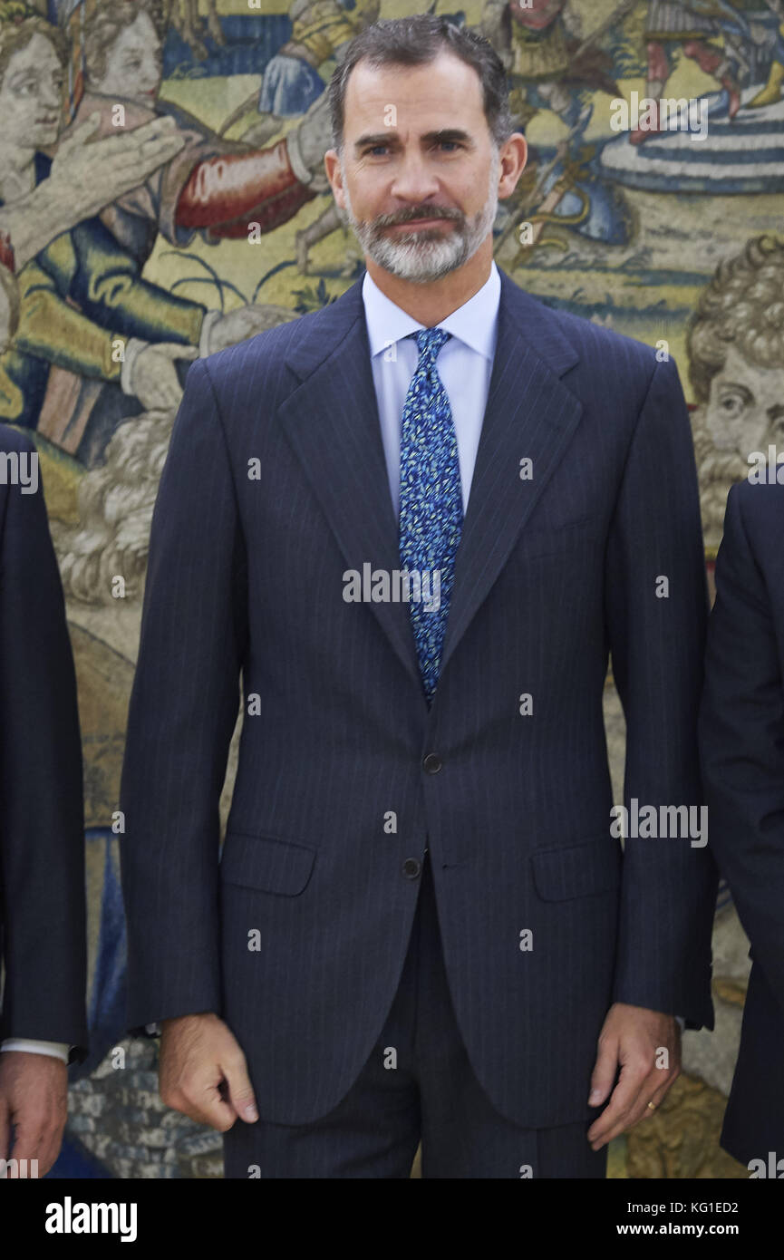 Madrid, Madrid, Espagne. 2 novembre 2017. Le roi Felipe VI d'Espagne a assisté à une audience de MM. Jose Marqueno de Llano, président de l'Union internationale des notaires, MM. Jose Manuel Garcia collantes, président du Conseil des notaires de l'UE, et MM. Jose Angel Martinez Sanchiz, président du Conseil général des notaires espagnols au Palais de Zarzuela le 2 novembre 2017 à Madrid crédit : Jack Abuin/ZUMA Wire/Alamy Live News Banque D'Images