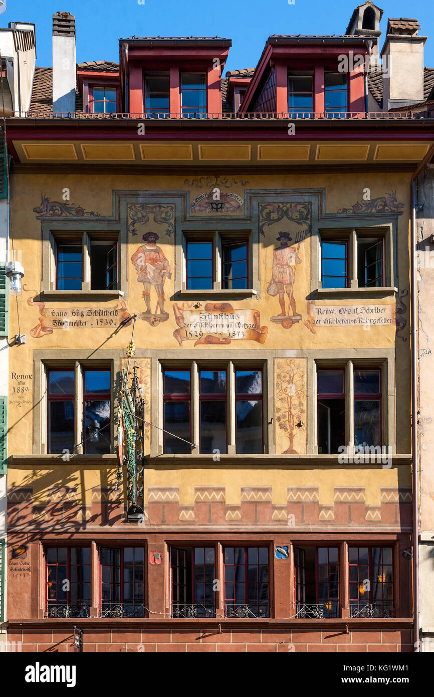 Luzern, Schweiz : : Weinmarkt Zunfthaus der Metzgern Banque D'Images
