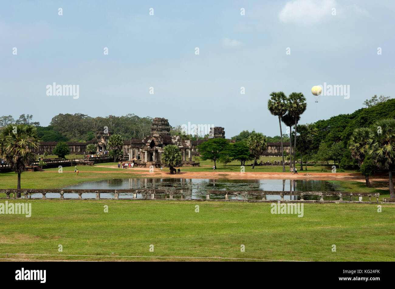 Montgolfière sur Angkor Wat, Siem Reap, Cambodge Banque D'Images