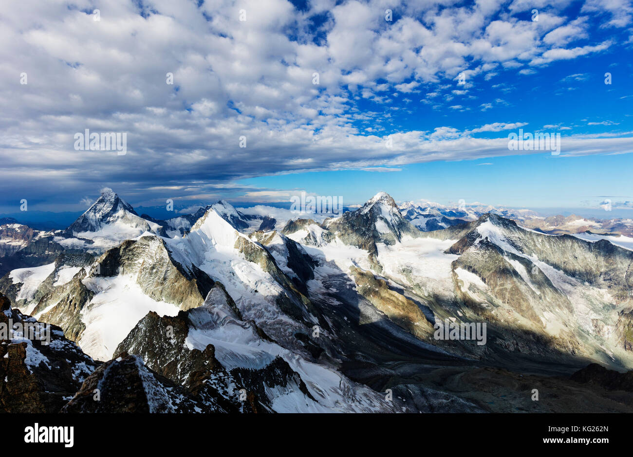 Vue sur le cervin depuis zinalrothorn 4221m, Zermatt, Valais, Suisse, Alpes, Suisse, Europe Banque D'Images
