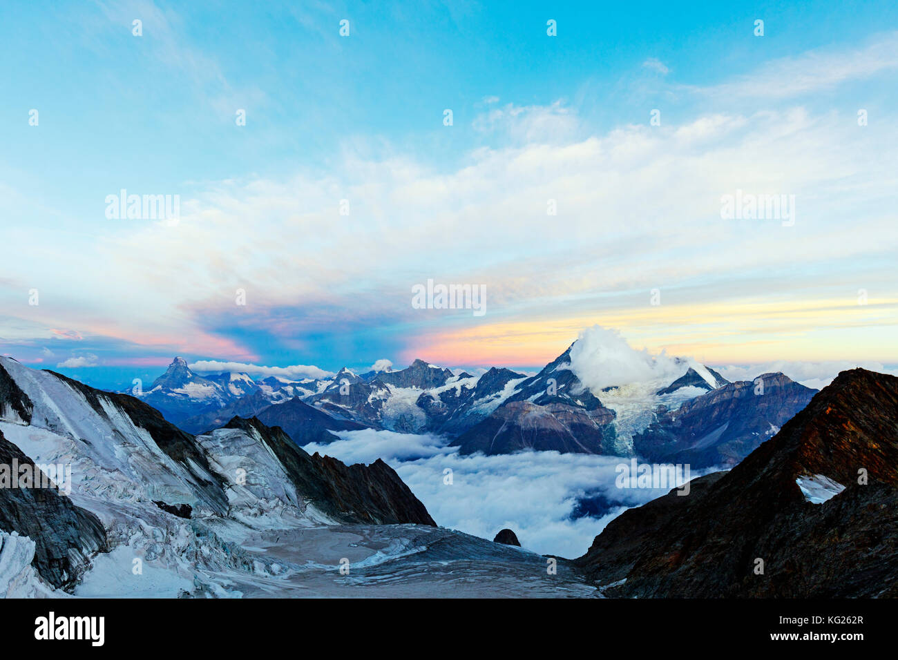 Le Mont Cervin, 4478m et 4506m, le Weisshorn, au lever du soleil, Zermatt, Valais, Alpes suisses, Suisse, Europe Banque D'Images