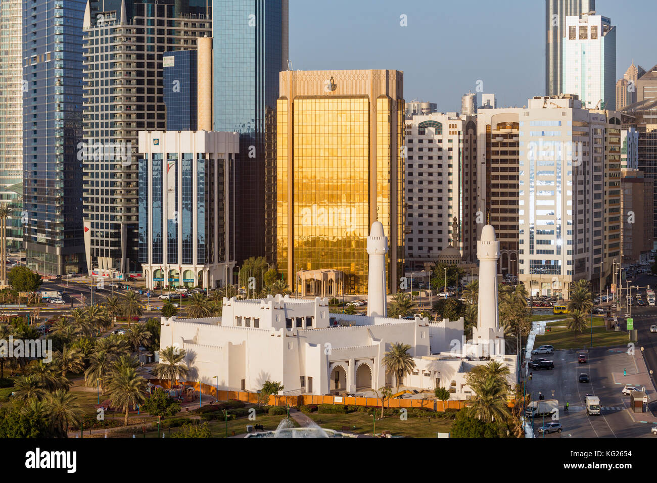 Ville moderne skyline, Abu Dhabi, Émirats arabes Unis, moyen-Orient Banque D'Images