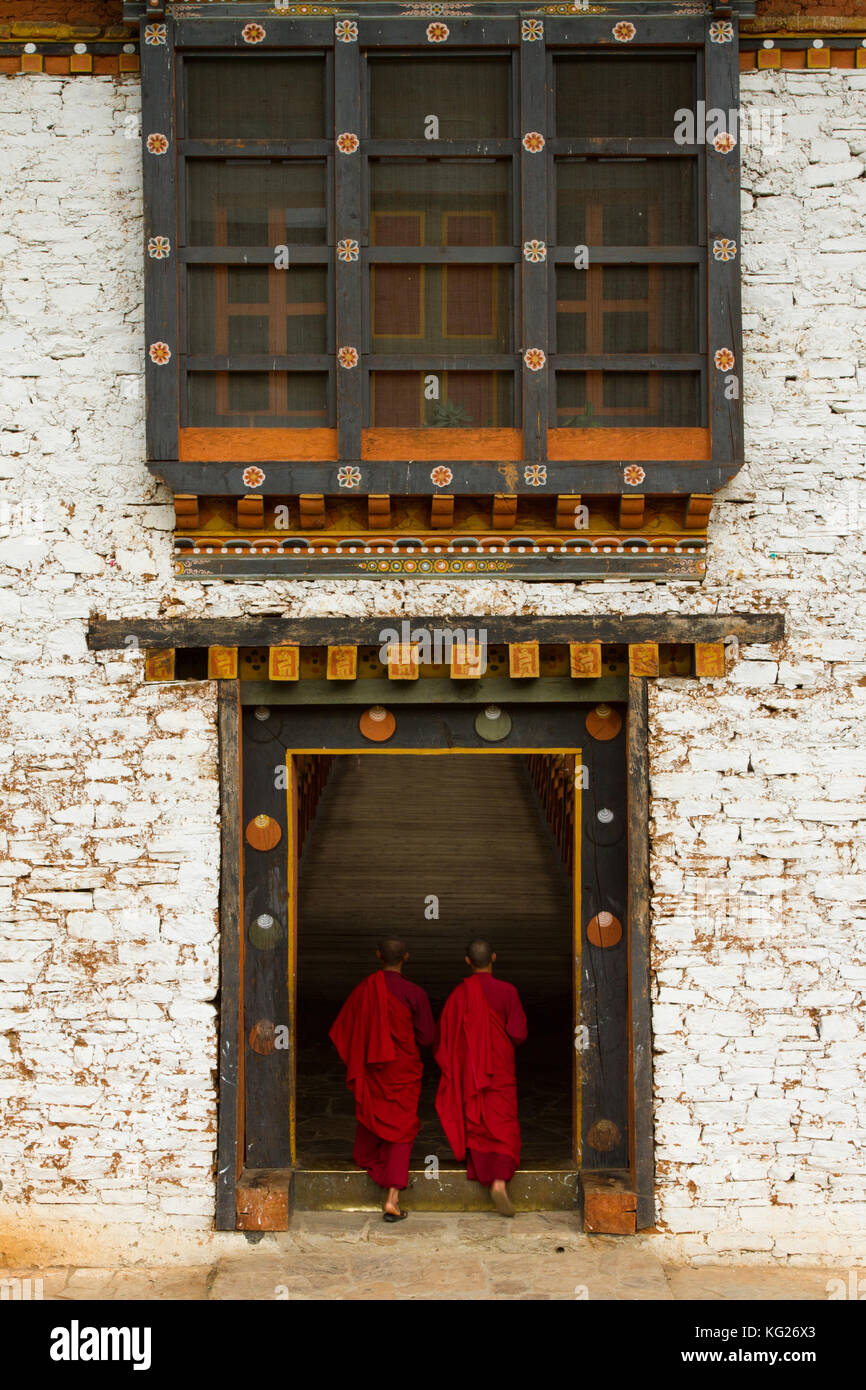 La forteresse Punakha et les moines bouddhistes, Paro, Bhoutan, Asie Banque D'Images