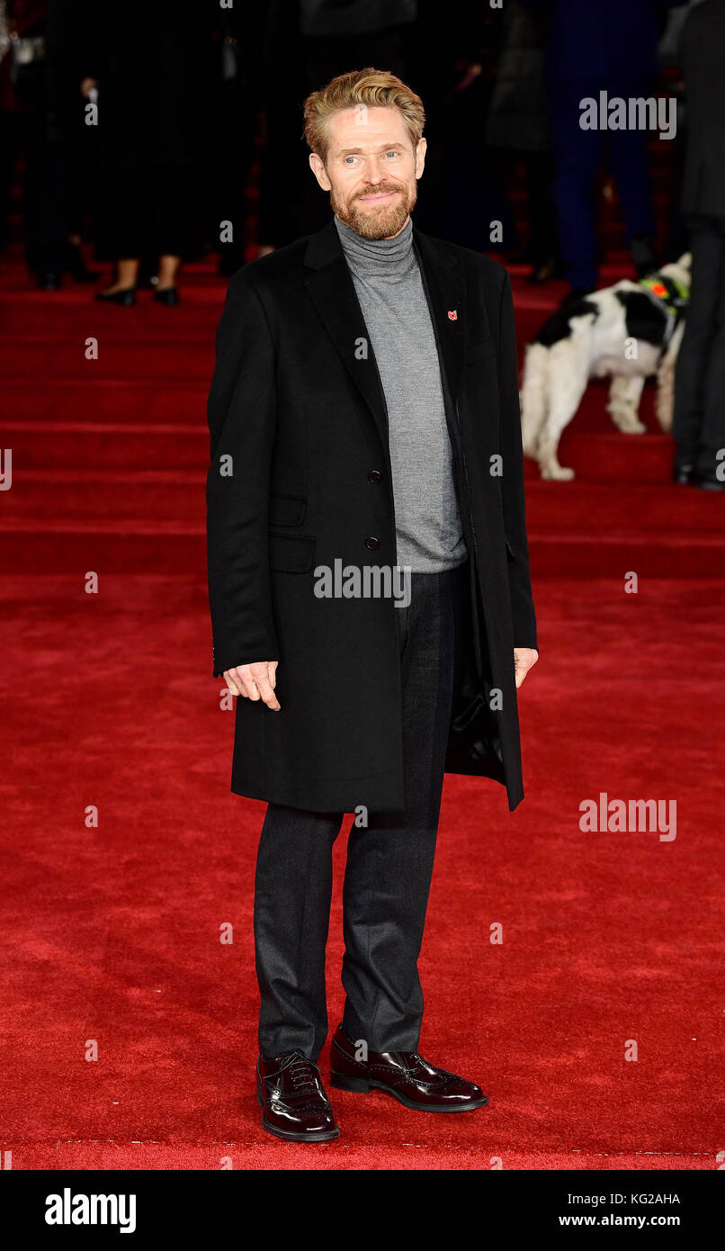 Willem Dafoe assiste à la première mondiale du meurtre sur l'Orient Express au Royal Albert Hall, Londres. Banque D'Images