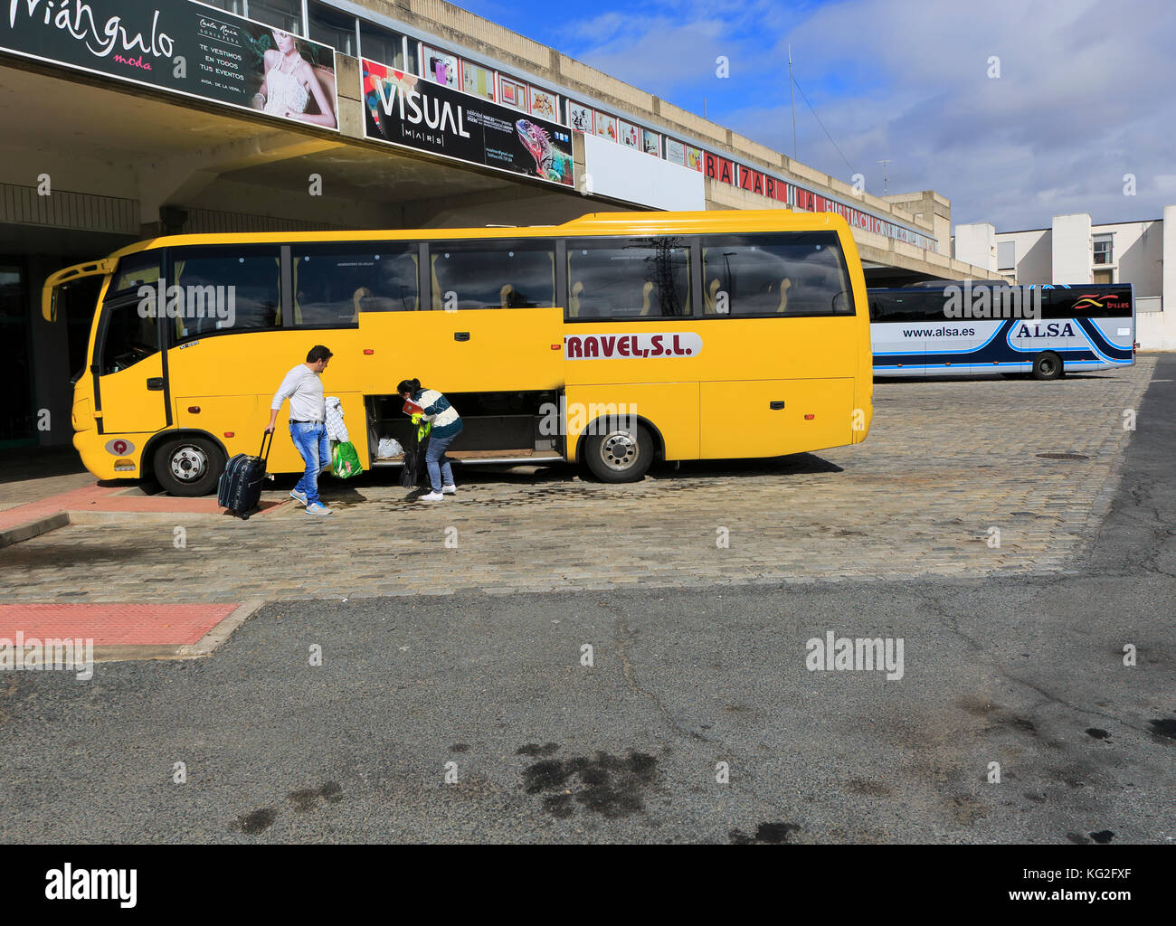 Les entraîneurs à la gare routière, Plasencia, Caceres province, Estrémadure, Espagne Banque D'Images