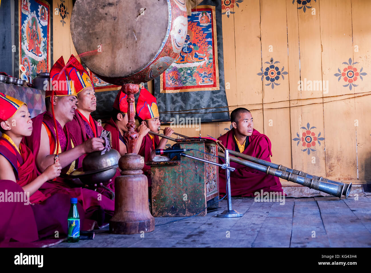 La musique au festival traditionnel à Bumthang - Bhoutan Banque D'Images