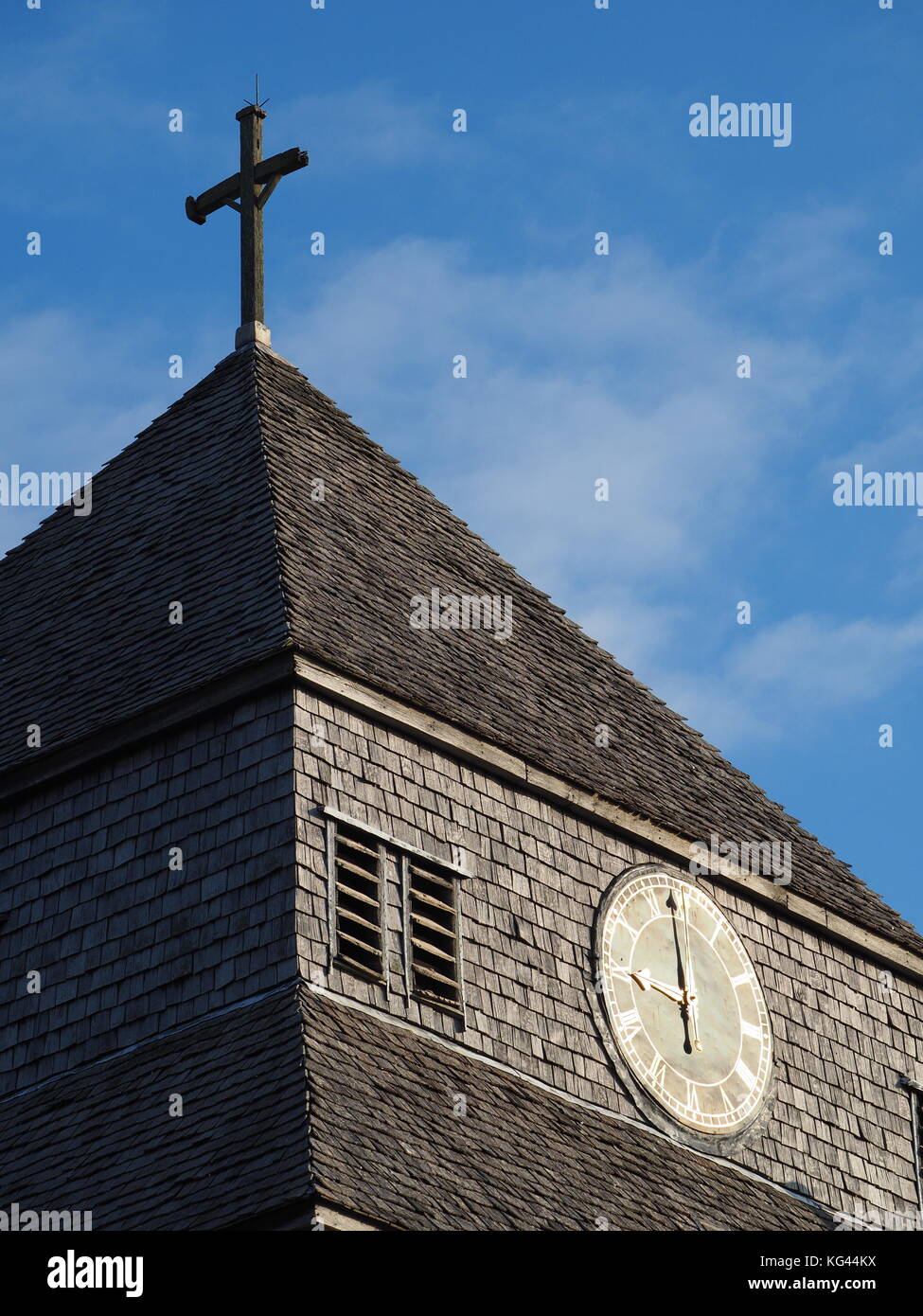 Minster sur mer, Kent, UK. 29Th sep 2017. Météo France : un matin ensoleillé à Minster sur mer. L'horloge de Minster Abbey. Credit : James Bell/Alamy Live News Banque D'Images