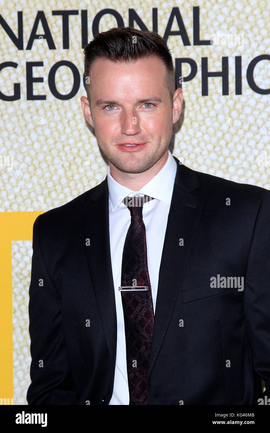 Alex Ross aux arrivées pour la première MAISON de la LONGUE ROUTE de National Geographic - partie 2, Royce Hall, Los Angeles, CA 30 octobre 2017. Photo de : Collection Priscilla Grant/Everett Banque D'Images