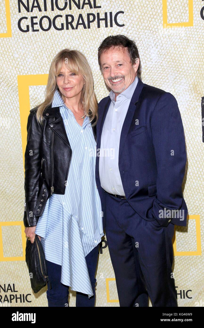 Rosanna Arquette, Jason Clark aux arrivées pour la première de la LONGUE ROUTE de National Geographic - partie 2, Royce Hall, Los Angeles, CA 30 octobre 2017. Photo de : Collection Priscilla Grant/Everett Banque D'Images
