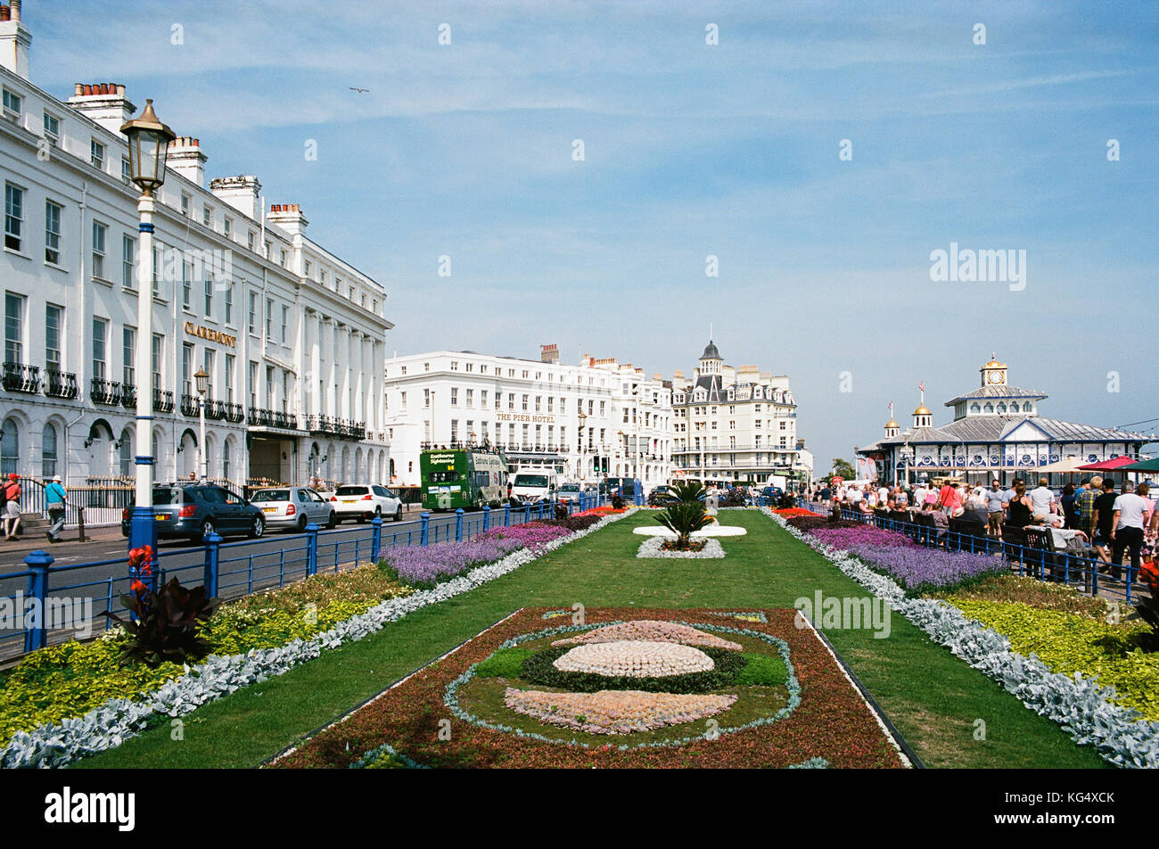 Le tapis jardins et grand parade sur front de mer d'Eastbourne, East Sussex, UK Banque D'Images