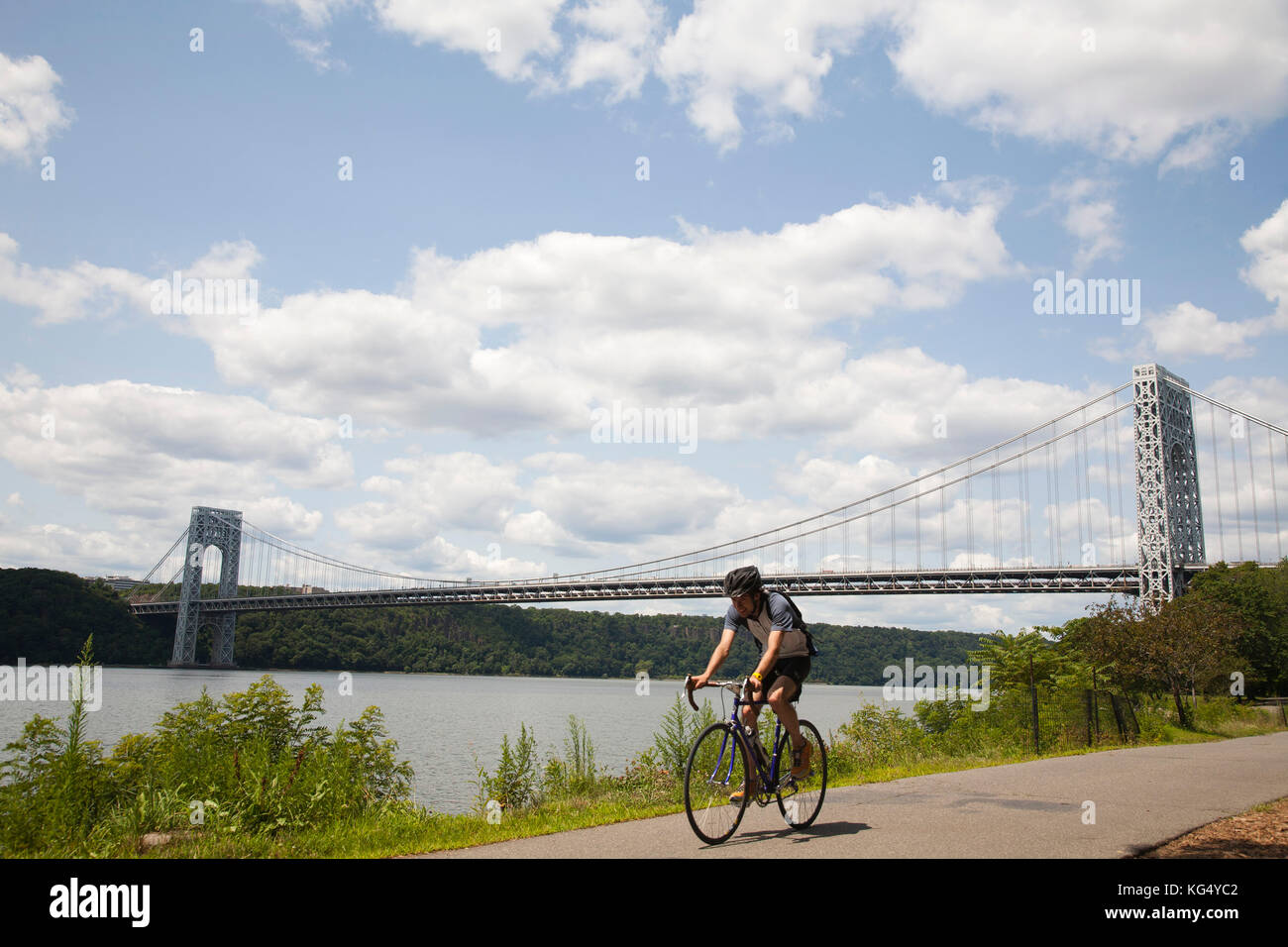 Pont George Washington, Hudson River, Greenway, Riverside Park, New York, États-Unis, Amérique Banque D'Images