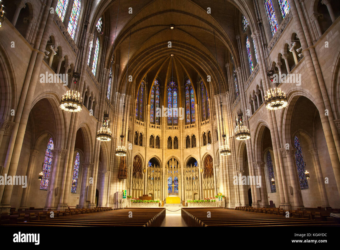 Une partie de l'intérieur de la cathédrale de St John the Divine, Manhattan, New York, USA, Amérique Latine Banque D'Images