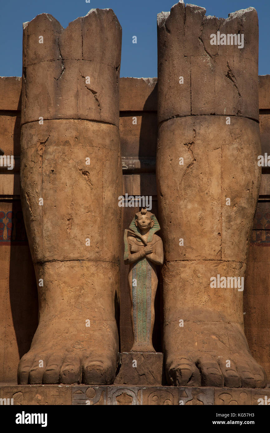 Props de films égyptiens dans les studios de cinéma de Cinnecittå à Rome, Italie. Banque D'Images