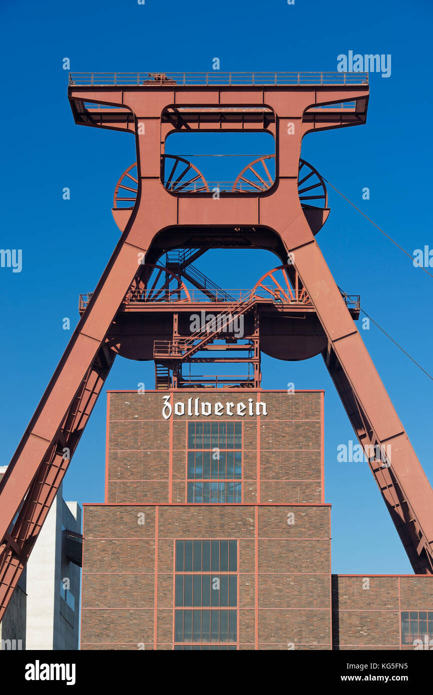 Complexe industriel de la mine de charbon de Zollverein XII, l'arbre, l'unesco world heritage, Essen, Rhénanie du Nord-Westphalie, Allemagne Banque D'Images