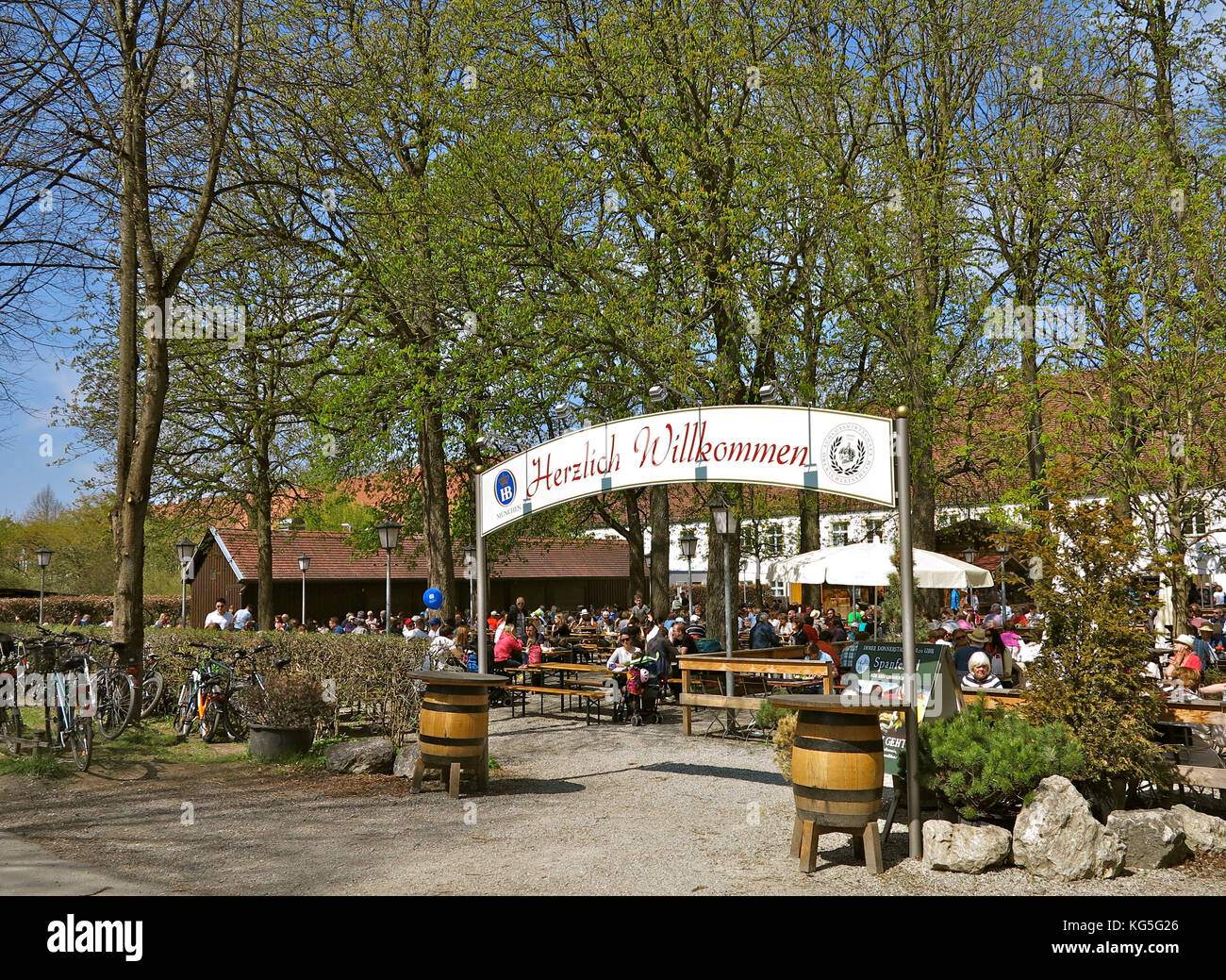 Allemagne, Bavière, Oberschleißheim, Schlossbiergarten/café en plein air, entrée, Banque D'Images