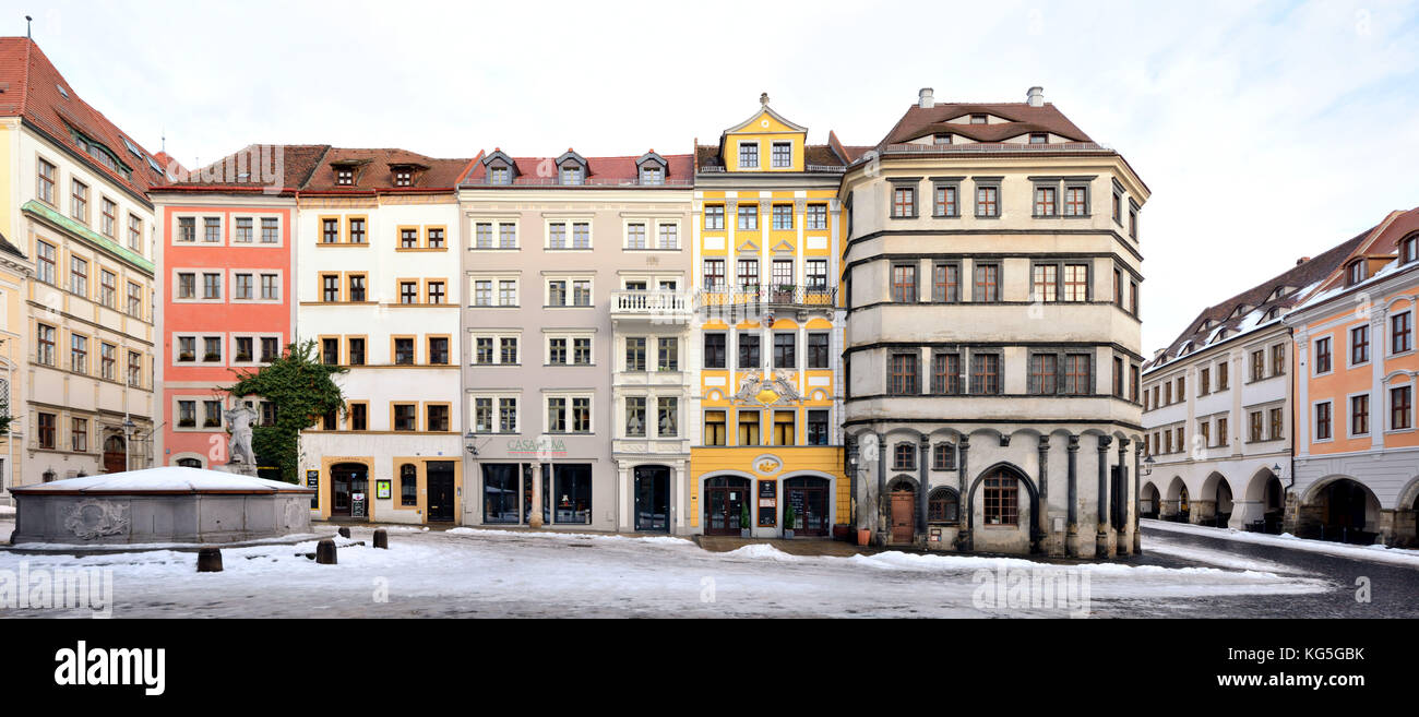 Görlitz, Saxe. Vue sur la ville depuis l'Untermarkt de Saxon Görlitz. Un point de vue multiple linéaire, image de la vieille ville. Banque D'Images