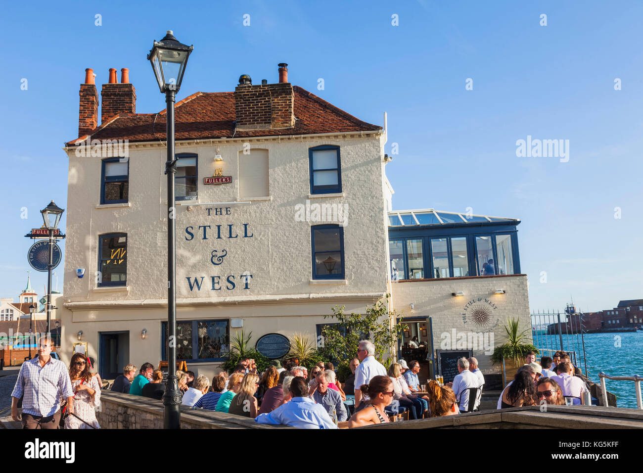 L'Angleterre, Portsmouth, Hampshire, baignoire square, le pub de l'ouest et encore Banque D'Images