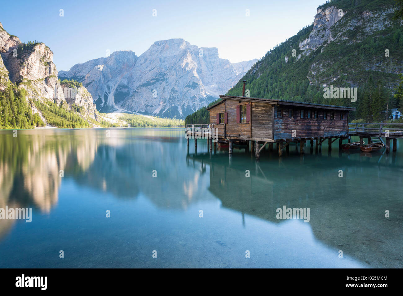 Lac Braies Braies -, la province de Bolzano, Trentin-Haut-Adige Italie Banque D'Images