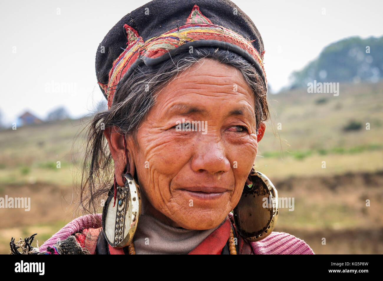 Portrait de vieille femme, district de rasuwa, région de bagmati, Népal, Asie Banque D'Images