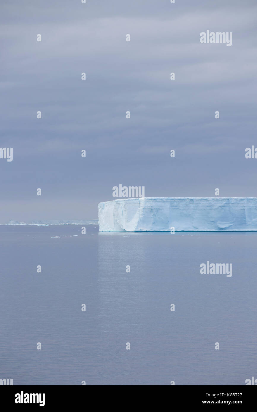 Iceberg tabulaire, l'Antarctique Banque D'Images