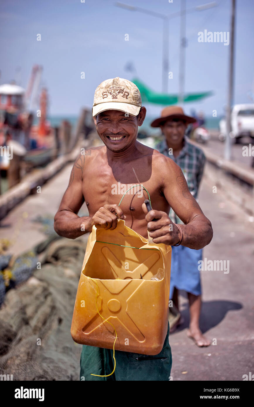 Thaïlande pêcheur, docker, shirtless man Banque D'Images