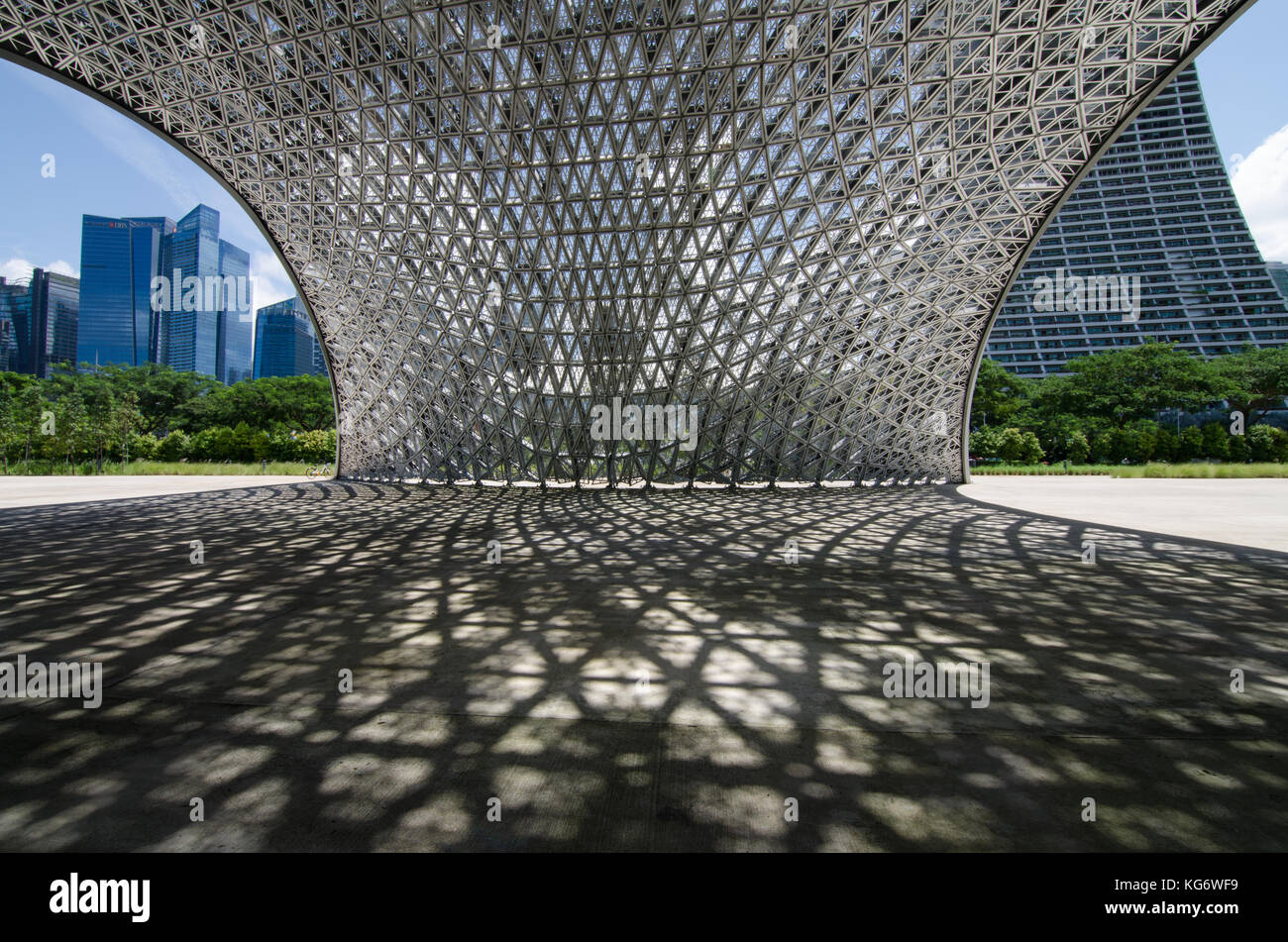 Singapour CBD salon vu de l'avenir Nous joindre Pavillon des expositions. Le pavillon sont en aluminium et non pas a se transformer en un monument permanent. Banque D'Images