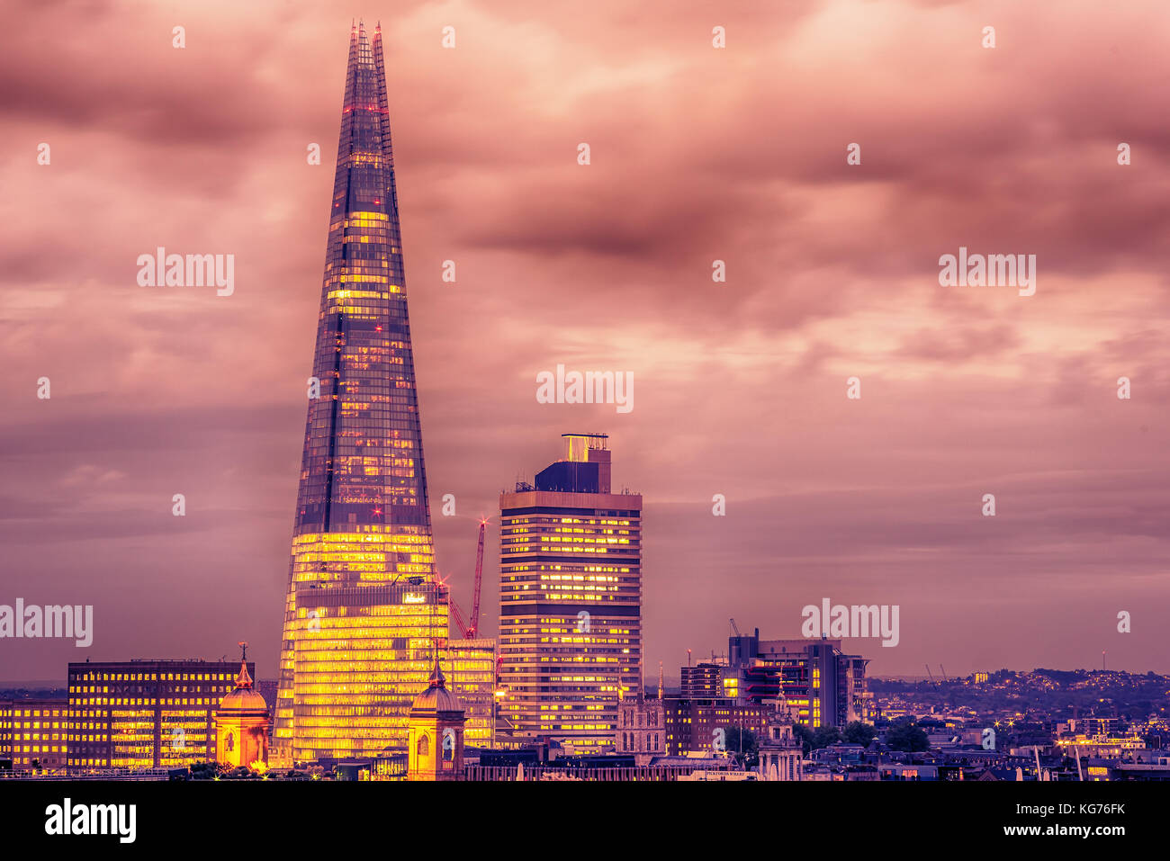 Londres, Royaume-Uni - 2 octobre, 2017 : antenne vue nocturne de la ville Banque D'Images
