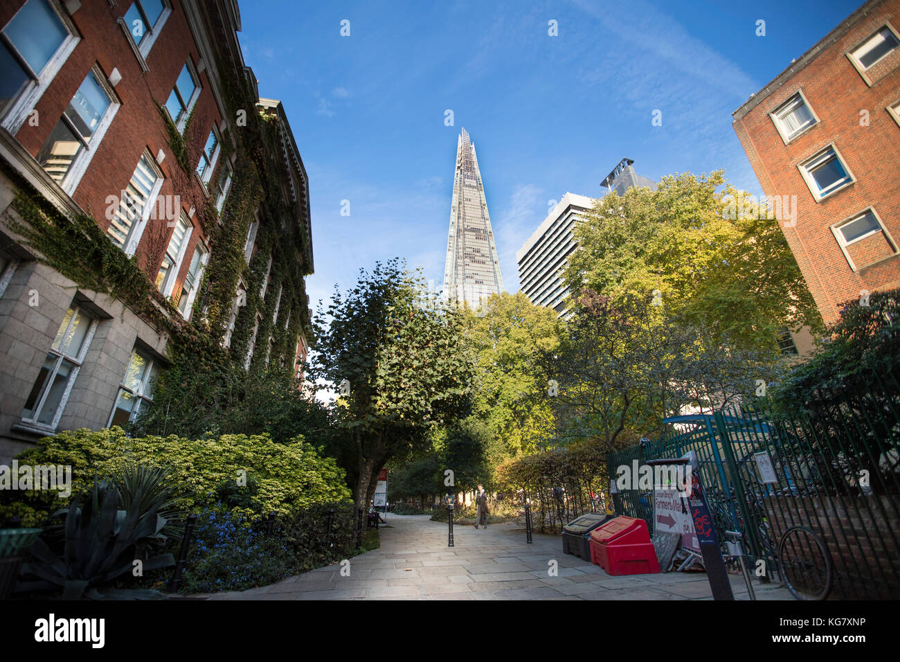 Kings College, guy's campus avec vue sur le shard, London Banque D'Images