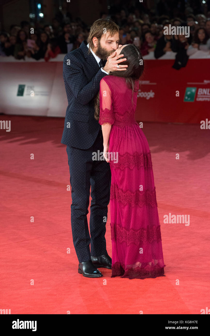 Tapis rouge de la Place avec son ensemble exprimées lors de la 12ème ...