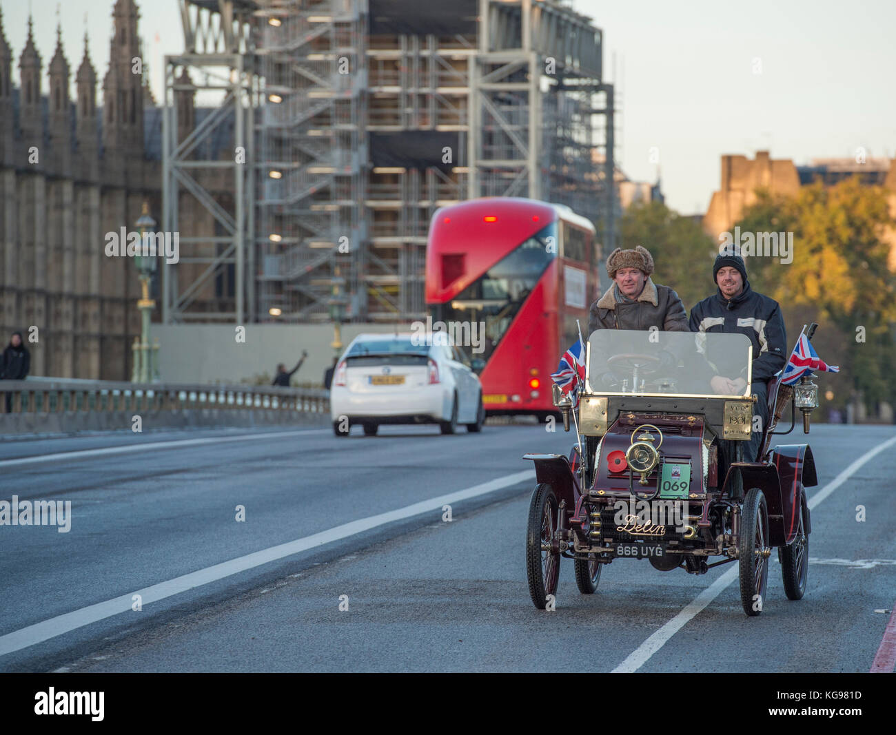 5 novembre 2017. Bonhams de Londres à Brighton, le plus long événement automobile au monde, 1901 Delin sur le pont de Westminster. Banque D'Images