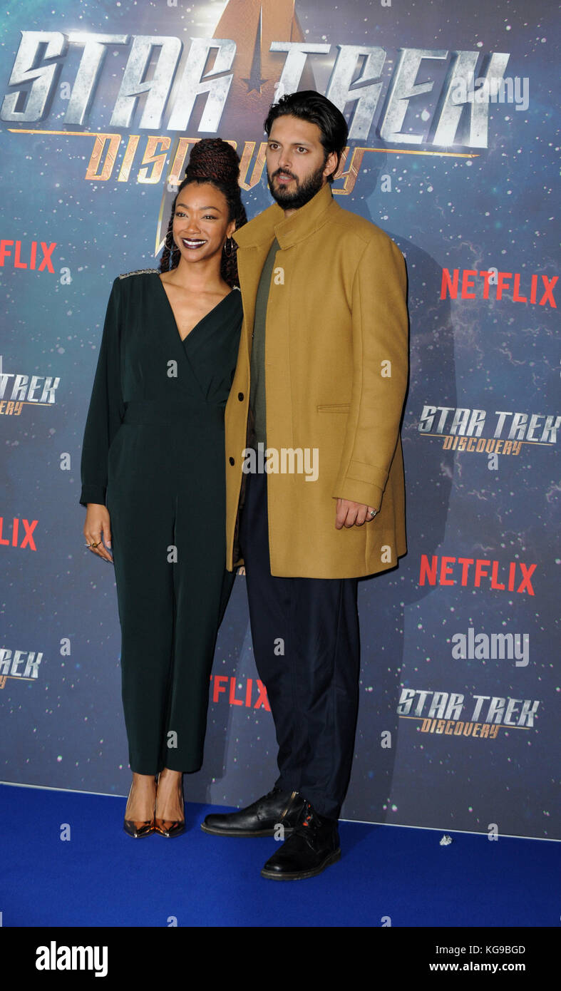 Sonequa Martin-Green, Isaacs, Shazad Latif, Star Trek Fan Spécial Découverte de dépistage saison 1 episode 8, à 30, Londres Millbank 05.11.17 Banque D'Images