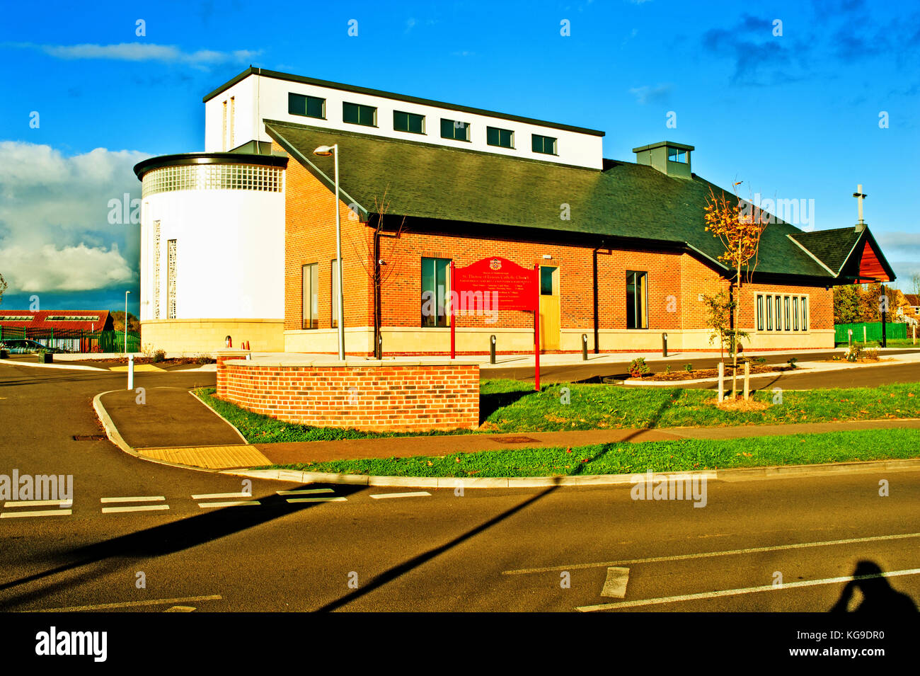 Sainte Thérèse de l'Église catholique, Lisieuxe Hall sobre, Ingleby Barwick, Thornaby on Tees Banque D'Images