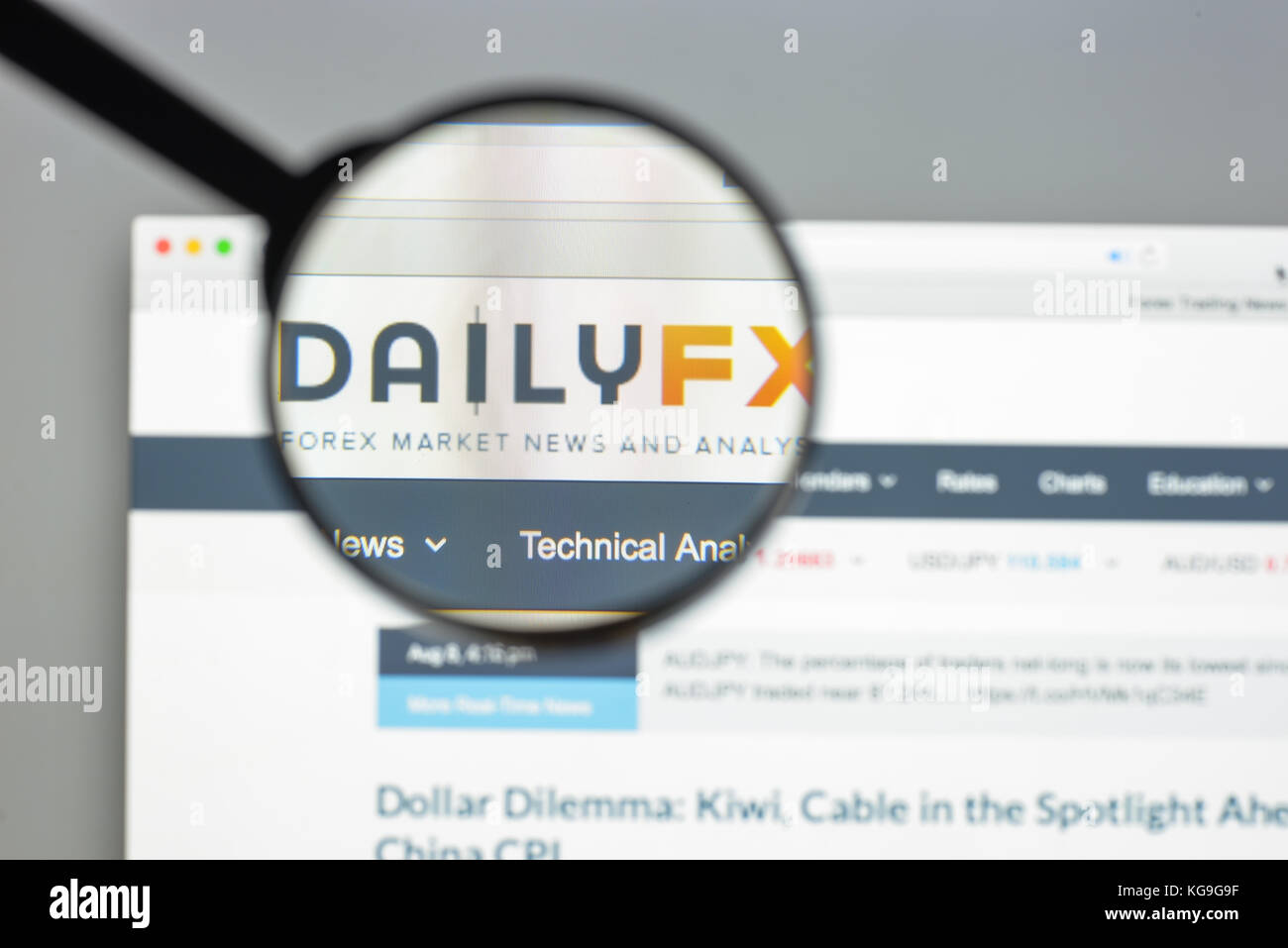 Milan, Italie - 10 août 2017 : page d'accueil du site DailyFX. Il s'agit d'une société basée au Royaume-Uni qui propose des opérations de négociation de produits financiers dérivés. Logo Daily fx visible. Banque D'Images