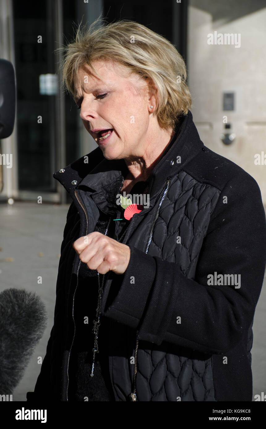 Londres, Royaume-Uni. , . Anna Soubry quitte la BBC, Broadcasting House, après avoir contribué à l'Andrew Marr Show. Anna Marie Soubry est un homme politique conservateur britannique. Elle a été député de Broxtowe dans Nottinghamshire depuis l'élection générale de 2010. Credit : JOHNNY ARMSTEAD/Alamy Live News Banque D'Images