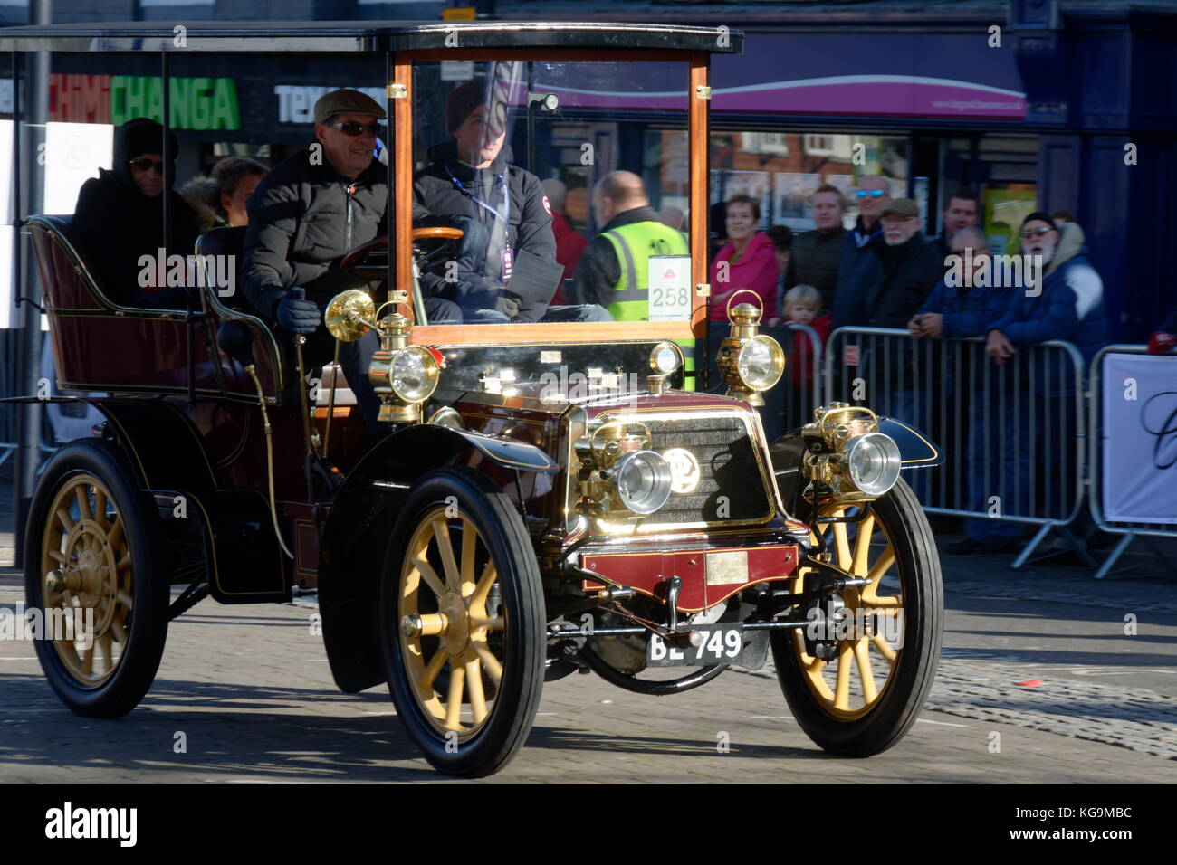 121e Londres à Brighton Veteran Car Run annuel - 1903 - Panhard et Levassor - BL 749 Banque D'Images