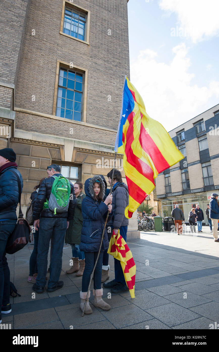 Cambridge, Royaume-Uni. 5 novembre 2017. Manifestation de Catalogne, Cambridge 5 nov 2017 crédit: Jason Marsh/Alay Live News Banque D'Images