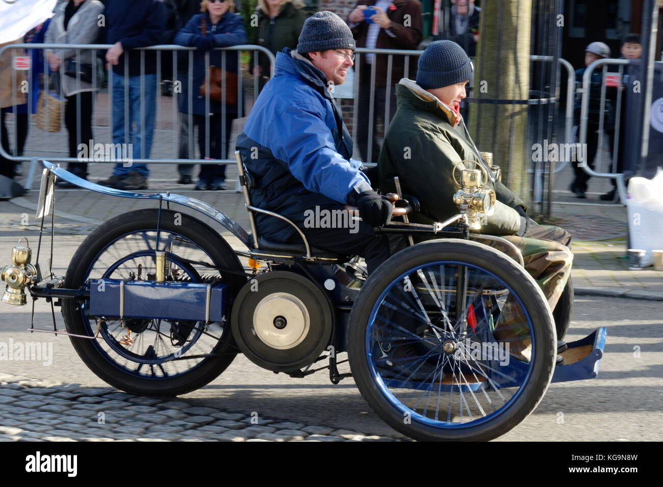 121e Londres à Brighton Veteran Car Run annuel - 1898 - Leon Bollee - BS 8192 Banque D'Images