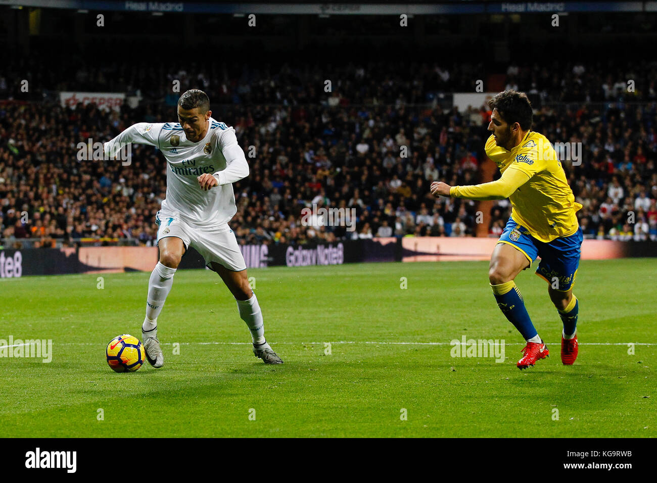 Cristiano Ronaldo dos Santos (7) joueur du Real Madrid. La Liga entre le Real Madrid vs UD Las Palmas au Santiago Bernabeu à Madrid, Espagne, le 5 novembre 2017 . Más Información Gtres Crédit : Comuniación sur ligne, S.L./Alamy Live News Banque D'Images