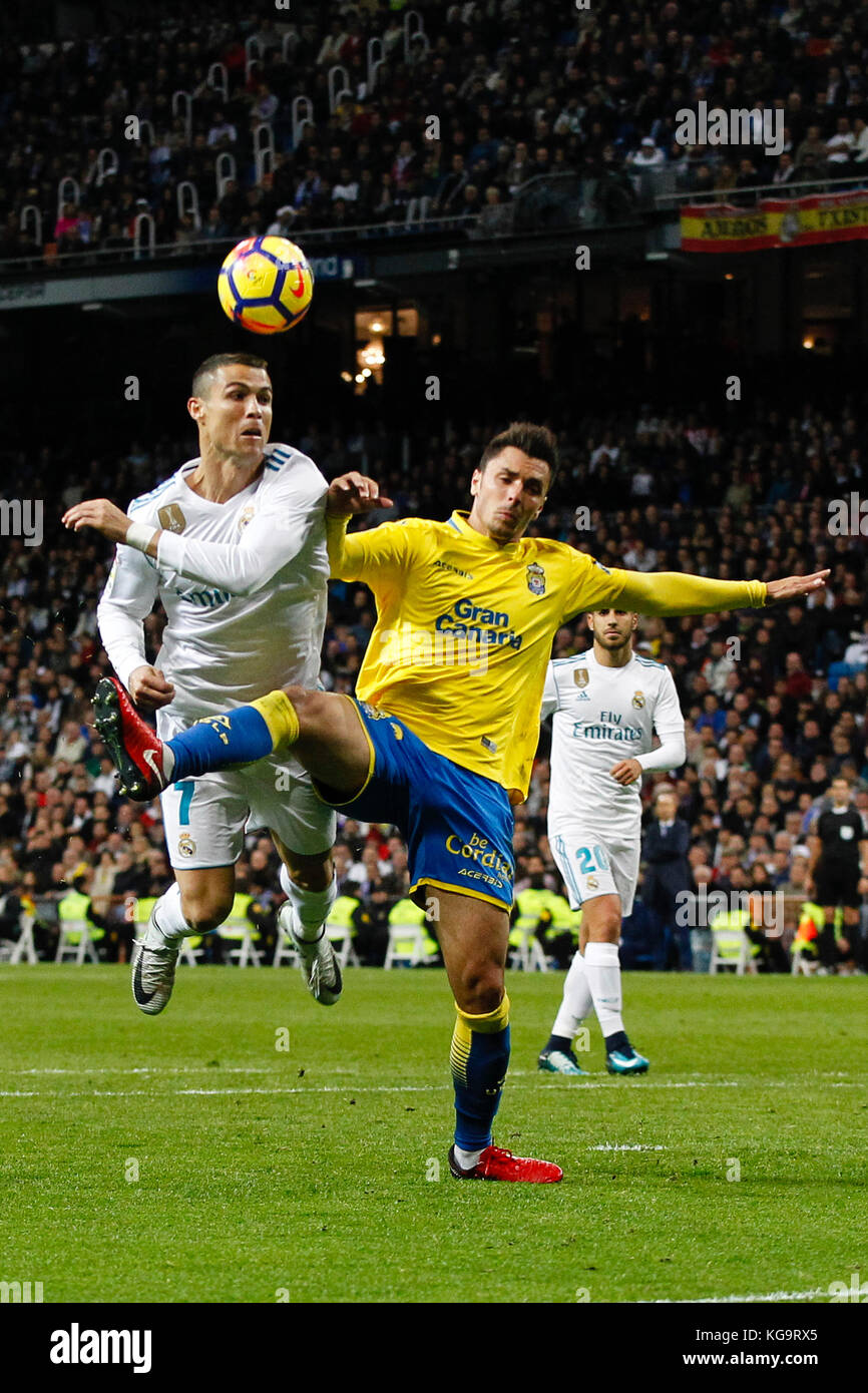 Cristiano Ronaldo dos Santos (7) joueur du Real Madrid. La Liga entre le Real Madrid vs UD Las Palmas au Santiago Bernabeu à Madrid, Espagne, le 5 novembre 2017 . Más Información Gtres Crédit : Comuniación sur ligne, S.L./Alamy Live News Banque D'Images