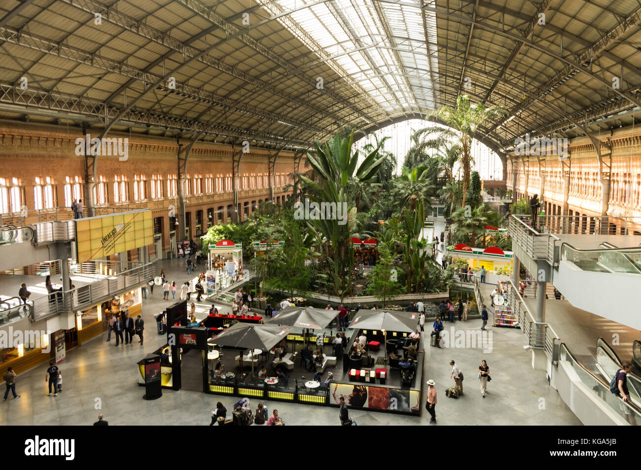 13 AVRIL 2014. MADRIT, ESPAGNE: Gare de Madrid Atocha Banque D'Images