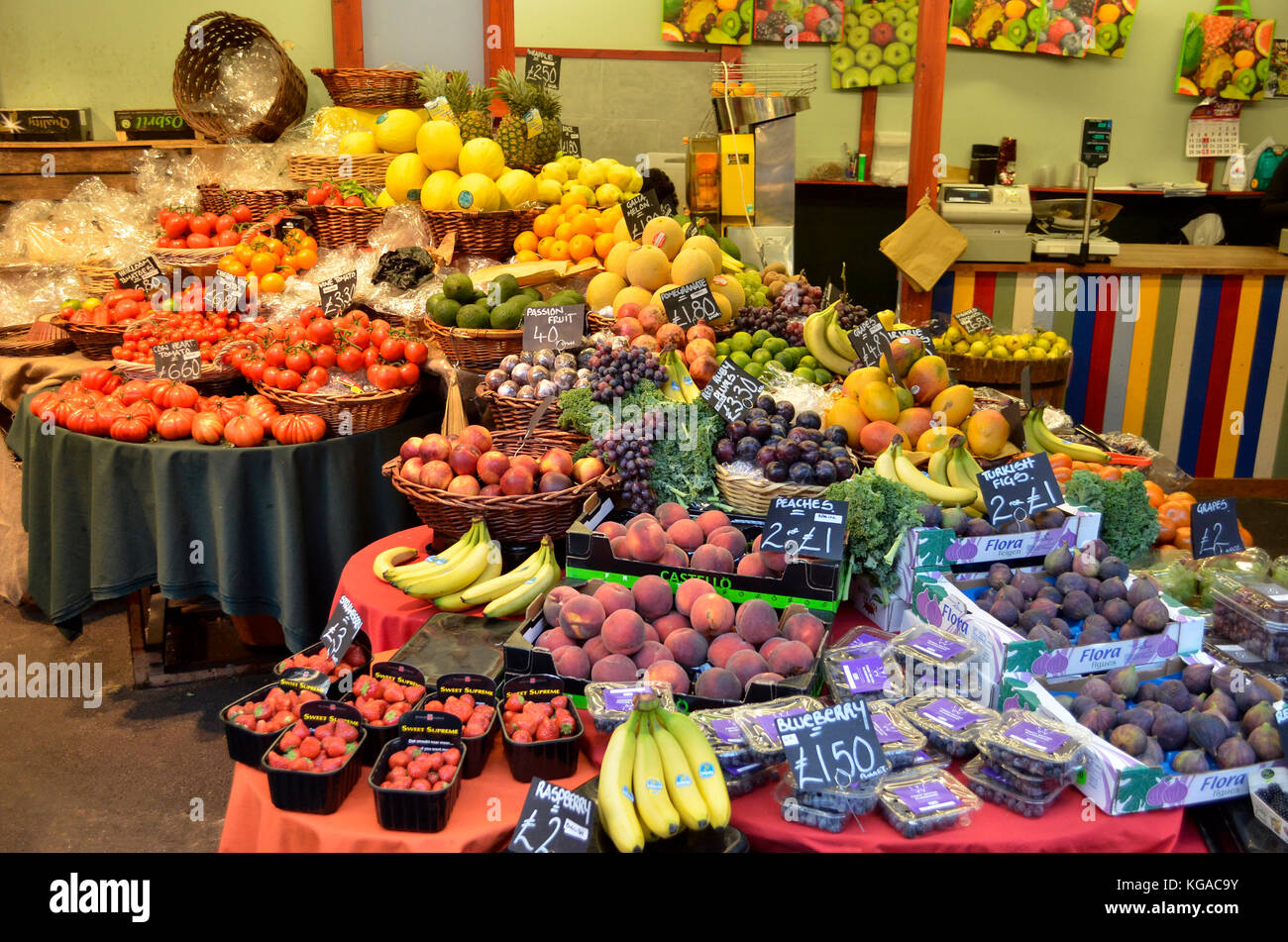 Fruits & Légumes, Borough Market, London, UK. Banque D'Images