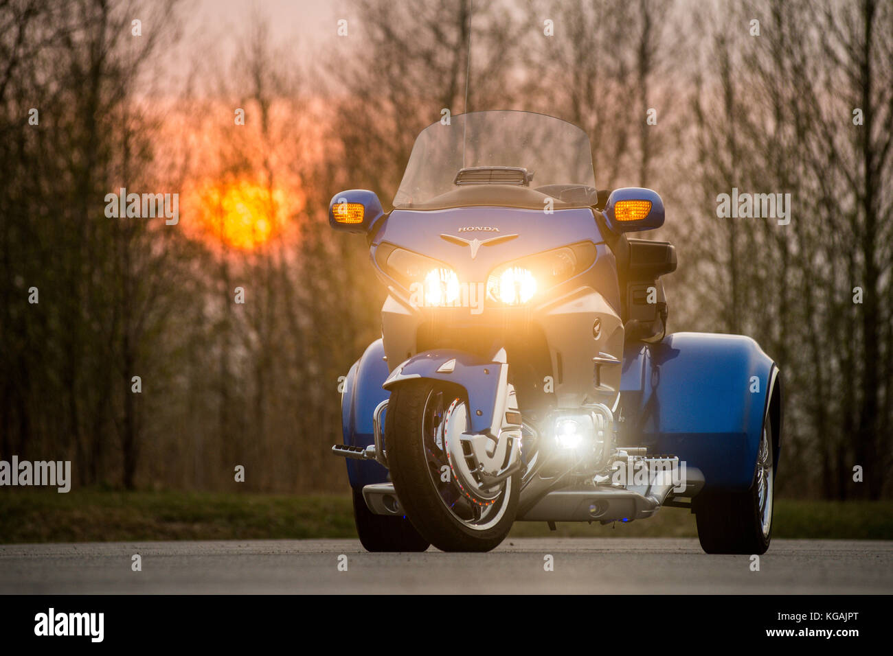 KHABAROVSK, RUSSIE - 3 mai 2017 : Honda Trake trois roues motos assemblées à la main sur un sol plat à Khabarovsk le 3 mai 2017 Banque D'Images