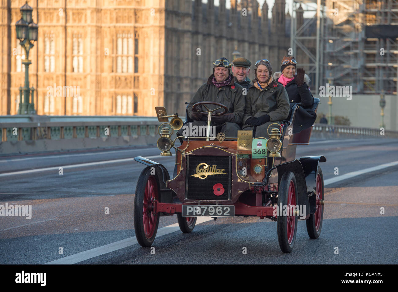 5 novembre 2017. Bonhams de Londres à Brighton, la course de voiture de vétéran, la plus longue course automobile au monde, 1904 Cadillac sur le pont de Westminster. Banque D'Images