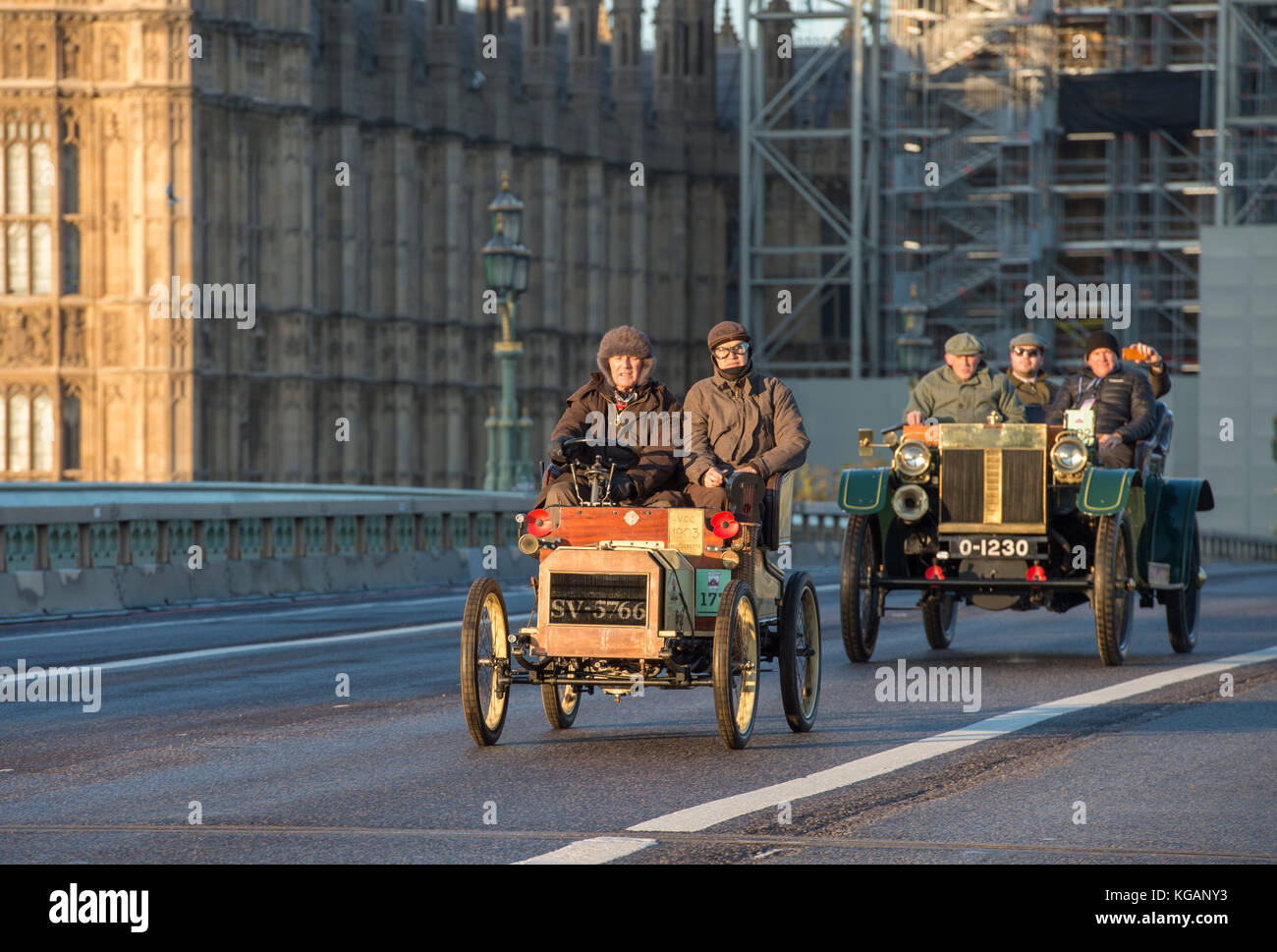 5 novembre 2017. Bonhams de Londres à Brighton, la course de voiture de vétéran, la plus longue course automobile au monde, 1903 Humberette sur le pont de Westminster. Banque D'Images