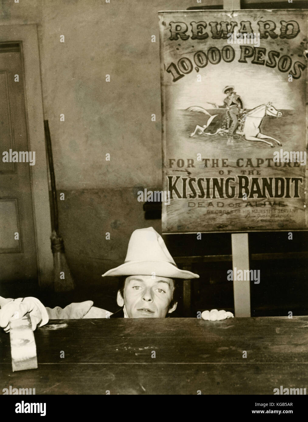 Acteur chanteur Frank Sinatra dans le film The Kissing Bandit, 1948 Banque D'Images