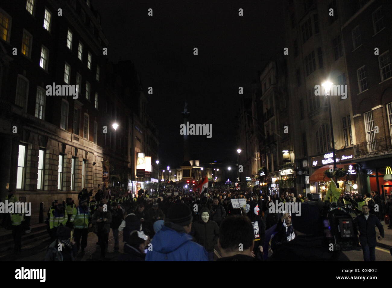 Londres, Royaume-Uni. 5Th nov, 2017. millions mars masque le centre de Londres, Royaume-Uni. crédit : manifestants anonymes alex cavendish/Alamy live news Banque D'Images