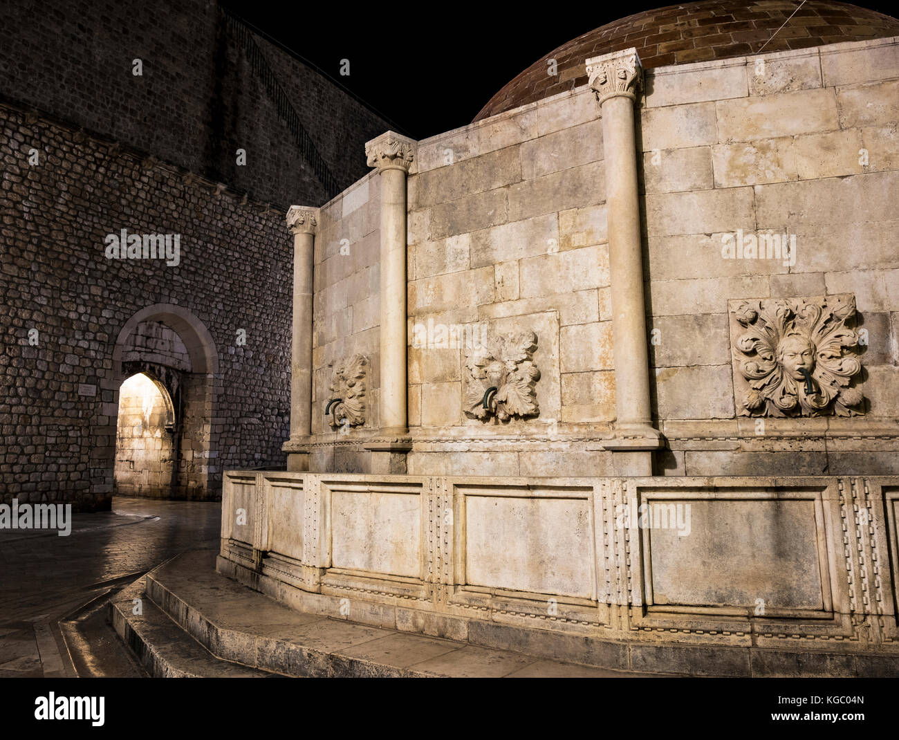 Grande Fontaine d'Onofrio sur le stradun, Dubrovnik, Croatie, Europe Banque D'Images