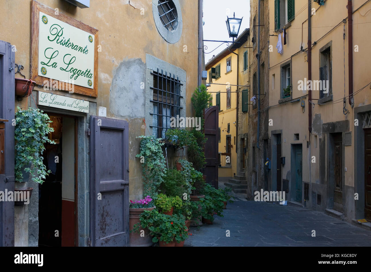 Piazza di Pescheria et Via Boni, Cortona, Arezzo, Toscane, Italie Banque D'Images
